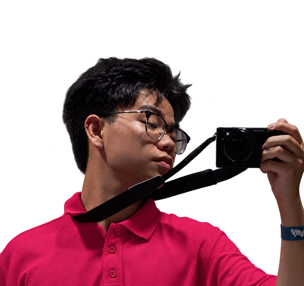 Nguyen Ngoc Minh Duc (Lil Ewyn) holding a camera